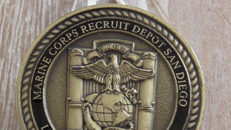 USMC MCRD San Diego Marine Corps Recruit Depot Challenge Coin #F307 gallery