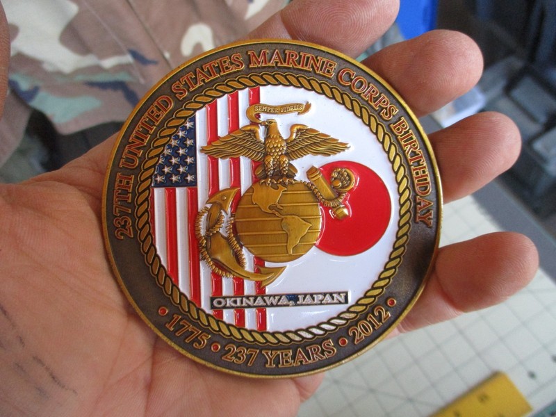 Vtg 2012 USMC 237th Birthday Ball Challenge Coin, OKINAWA JAPAN, Large Size gallery