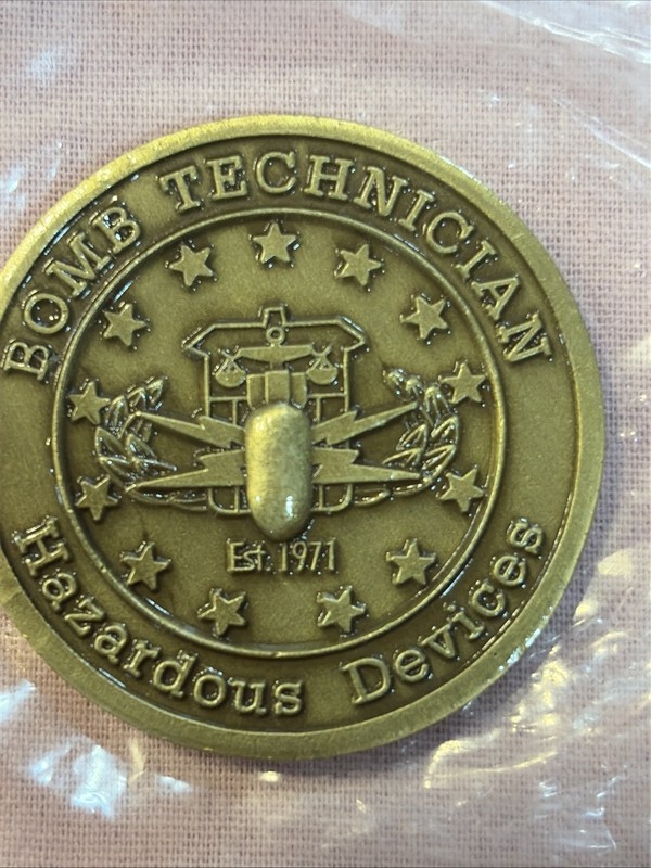 CHALLENGE COIN - DC Metro Police, Bomb Squad, Hazardous Duty, 1.6” 2Side ~2006 gallery