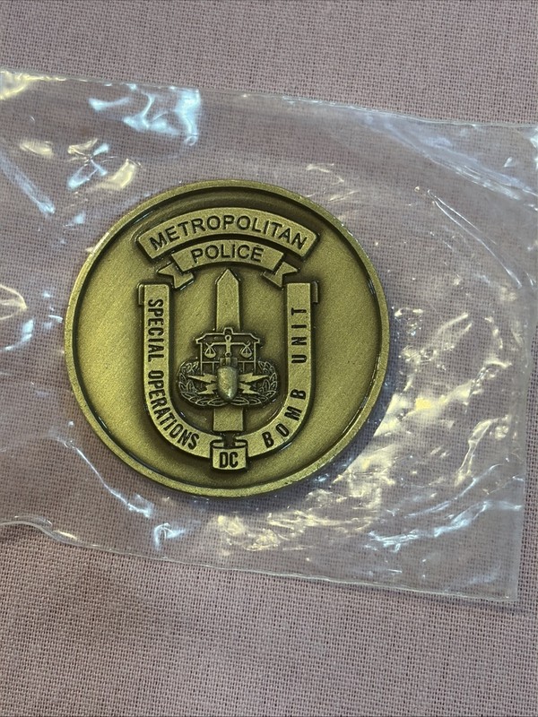CHALLENGE COIN - DC Metro Police, Bomb Squad, Hazardous Duty, 1.6” 2Side ~2006 gallery