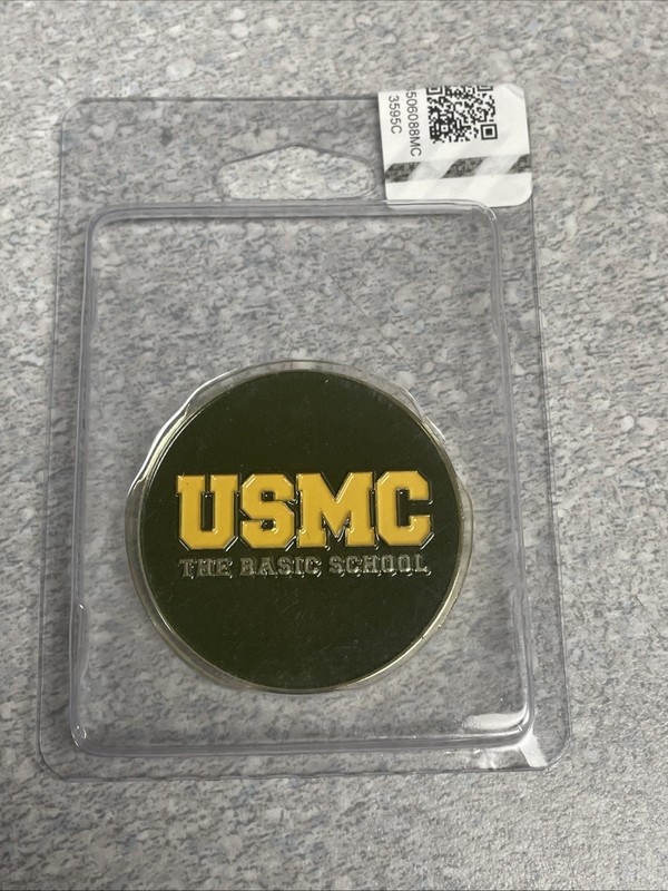 Coin - USMC Green - The Basic School - New In Case - Licensed gallery