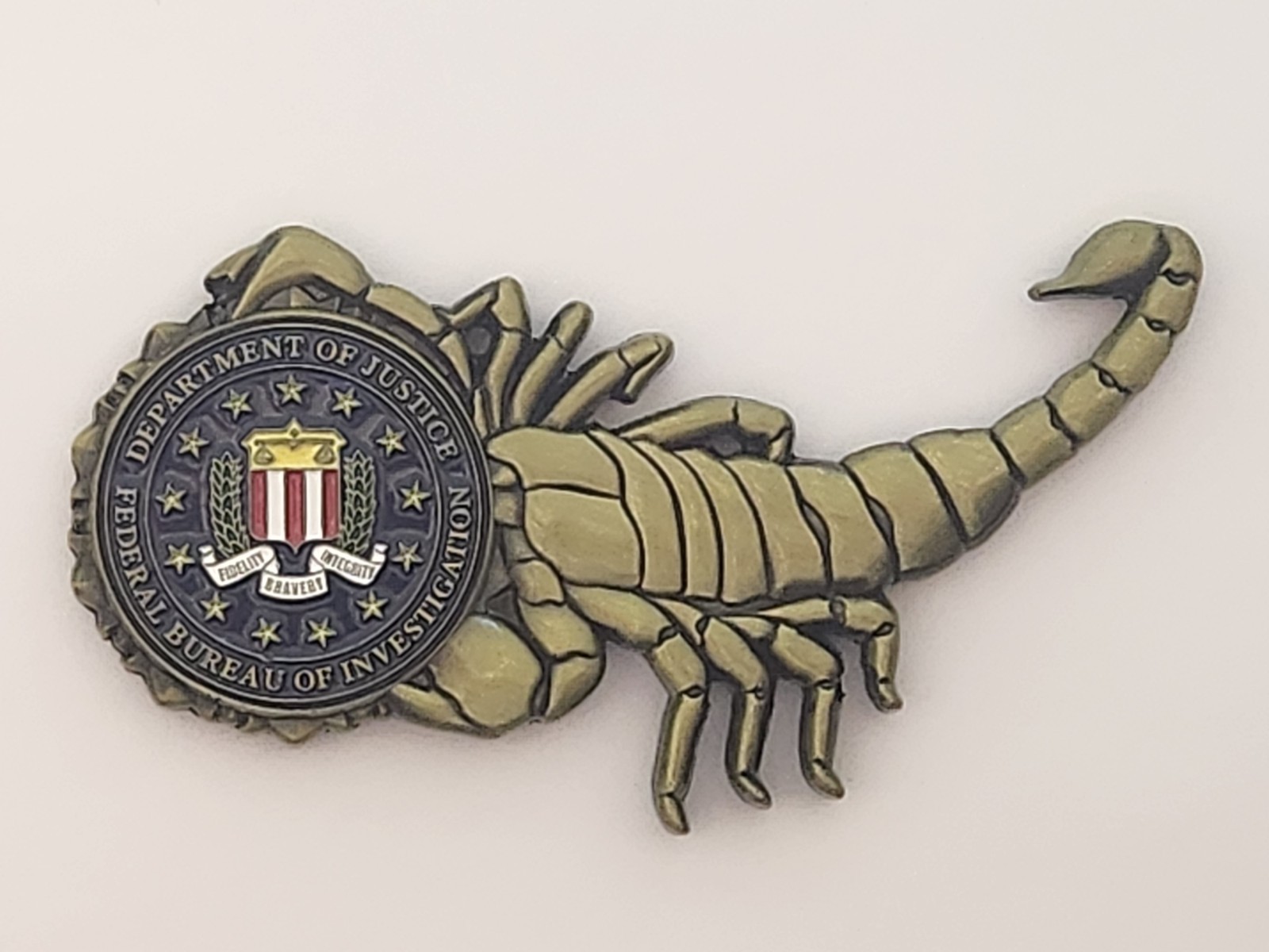 🔥RARE/SOUGHT🔥FBI TUCSON RESIDENT AGENCY CHALLENGE COIN gallery