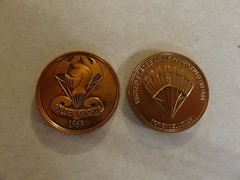 CHALLENGE COIN UNITED STATES ARMY PARACHUTE TEAM GOLDEN KNIGHTS SINCE 1959