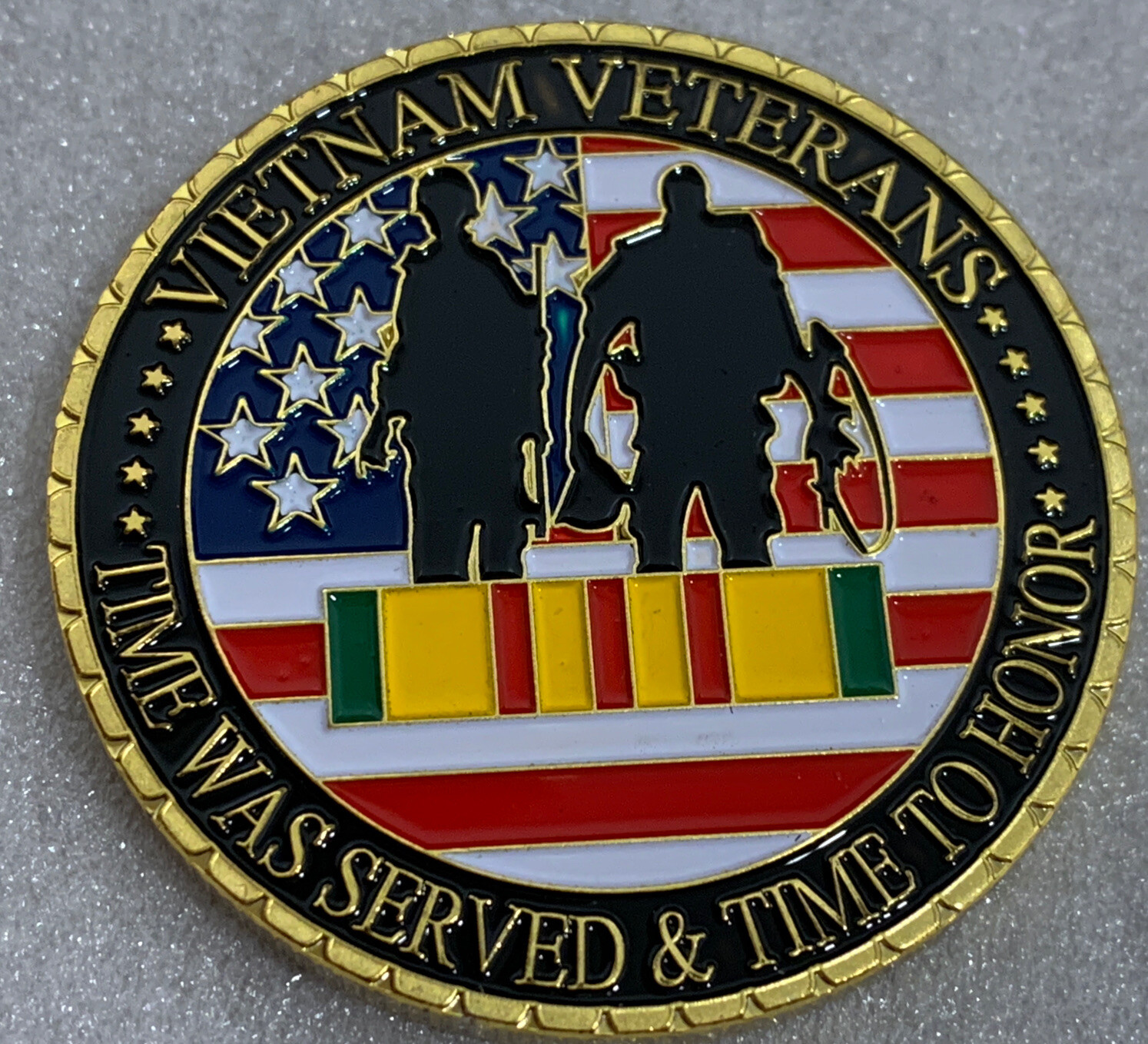 * VIETNAM VETERANS *NEVER FORGET* Challenge Coin Comes In Clear Airtight Capsule gallery