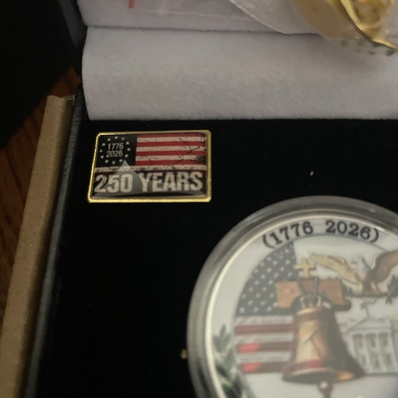 United States 250 Anniversary Challenger Coin Commemorative Collectible 1 pc gallery