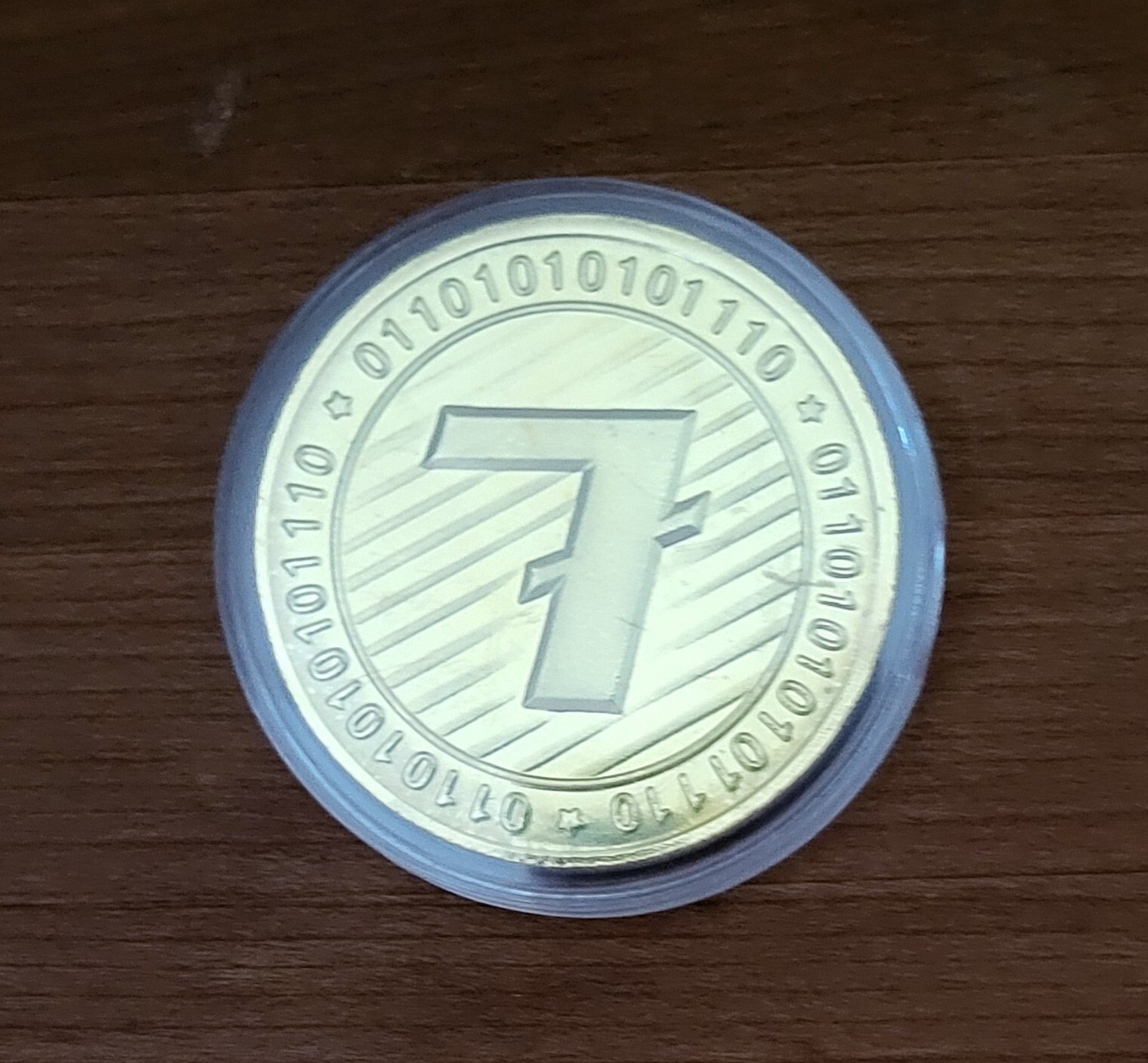 Litecoin V2 Novelty Lucky Heads Tails Challenge Coin Very Nice USA Seller gallery