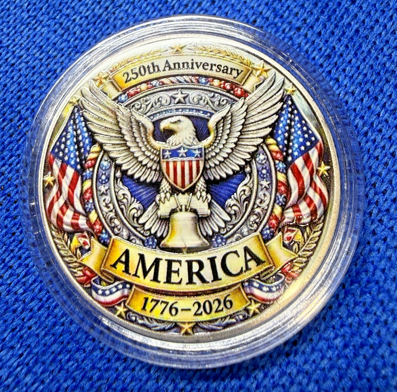 American 250th Anniversary Commemorative Coin in Plastic Case Free Shipping gallery
