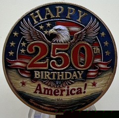 250th ANNIVERSARY OF THE USA HAPPY BIRTHDAY AMERICA CHALLENGE COIN IN CAPSULE