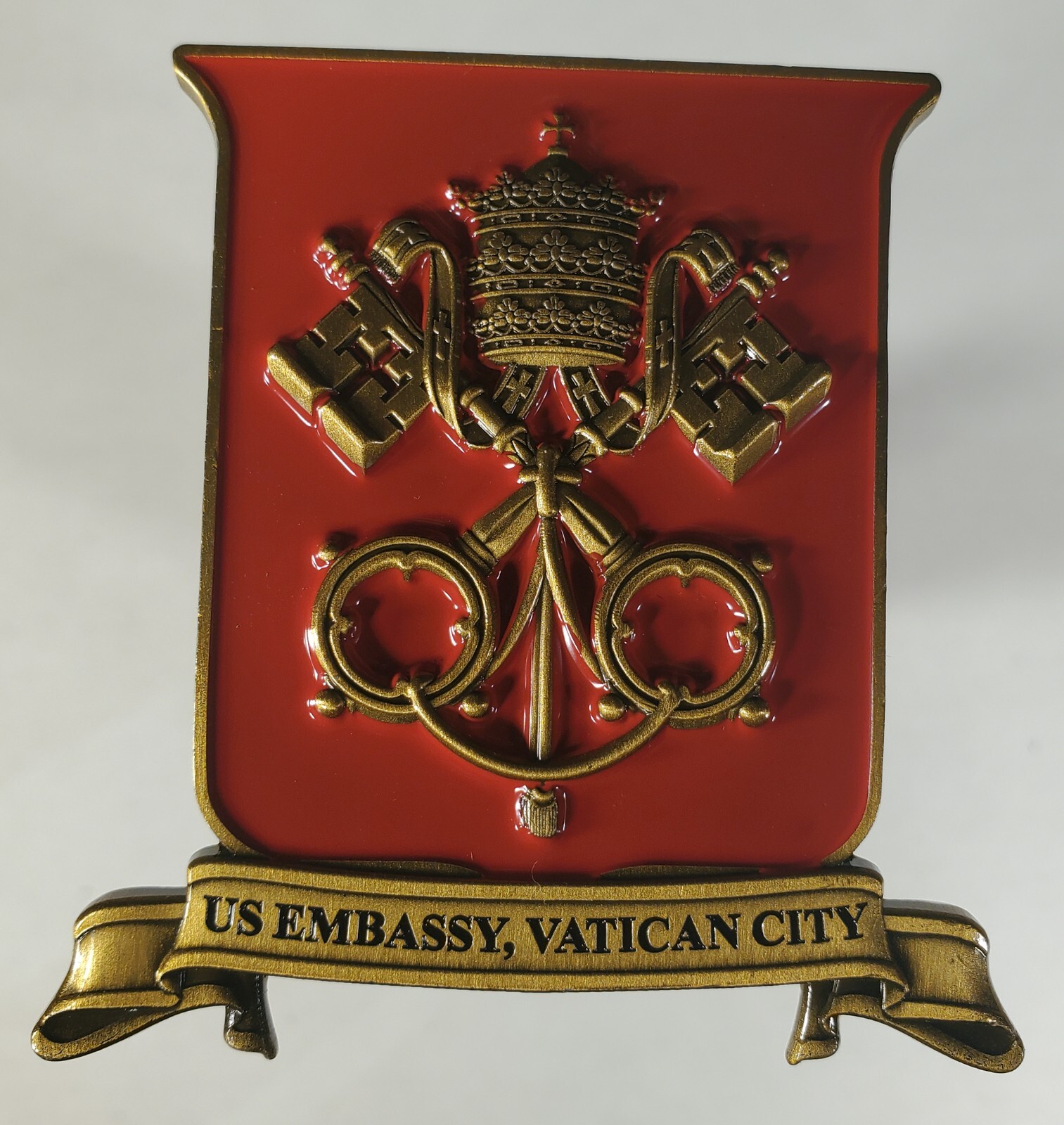 US STATE DEPARTEMENT US EMBASSY VATICAN CITY CHALLENGE COIN 2" wth 2.5" ht 174 gallery