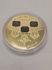 “IN GOD WE TRUST”-“LIBERTY””MEDAL OF HONOR” 1 5/8″ DIA MILITARY CHALLENGE COIN!!