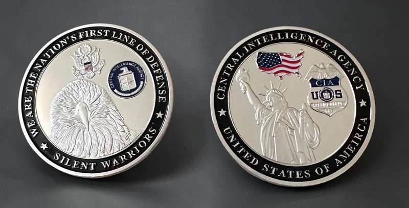 Central Intelligence Agency CIA Special Agent Challenge Coin in Velvet Case gallery